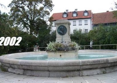 Das Foto zeigt den Carobrunnen im Jahr 2002.