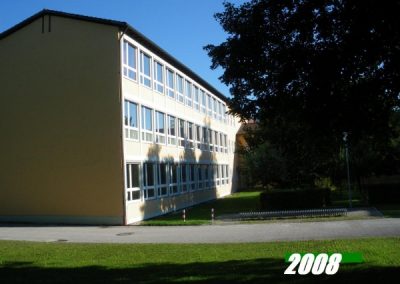 Das Foto zeigt die Hauptschule im Jahr 2008.