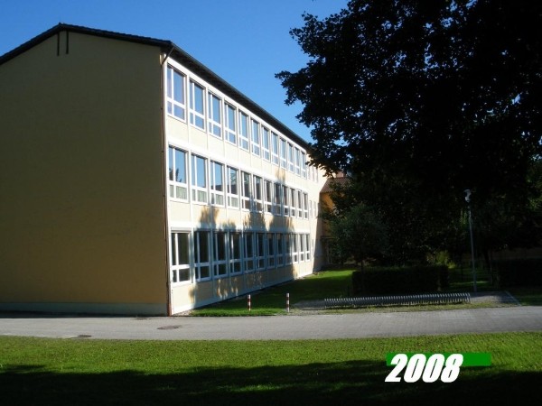 Das Foto zeigt die Hauptschule im Jahr 2008.