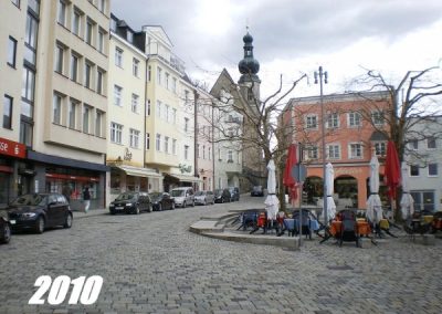 Das Foto zeigt den Vormarkt im Jahr 2010 mit Blick auf die Kirche.