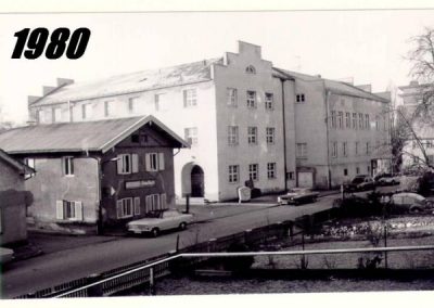 Das Foto zeigt die Schulstraße im Jahr 1980.