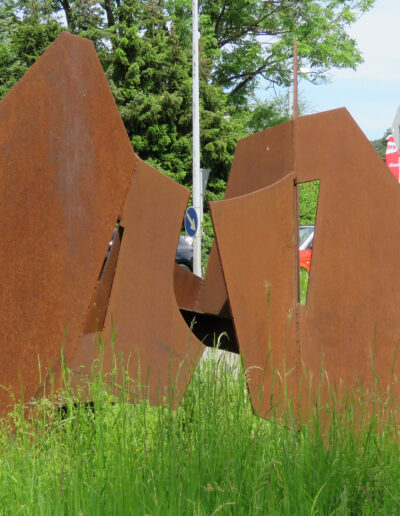KÖGEL, Robert: „Ohne Titel“, Cortenstahl. Bayernstraße