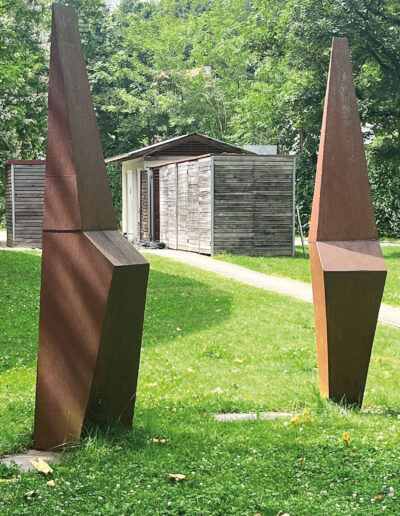 KOHL, Renate: „König und Königin“, Cortenstahl. Heinrich-Braun-Grundschule, Heinrich-Braun-Straße