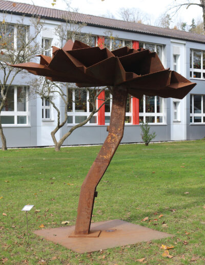 LAVEN, Rolf: „Ringelspiel“, Cortenstahl. AWO Kinderhort, Heinrich-Braun-Straße